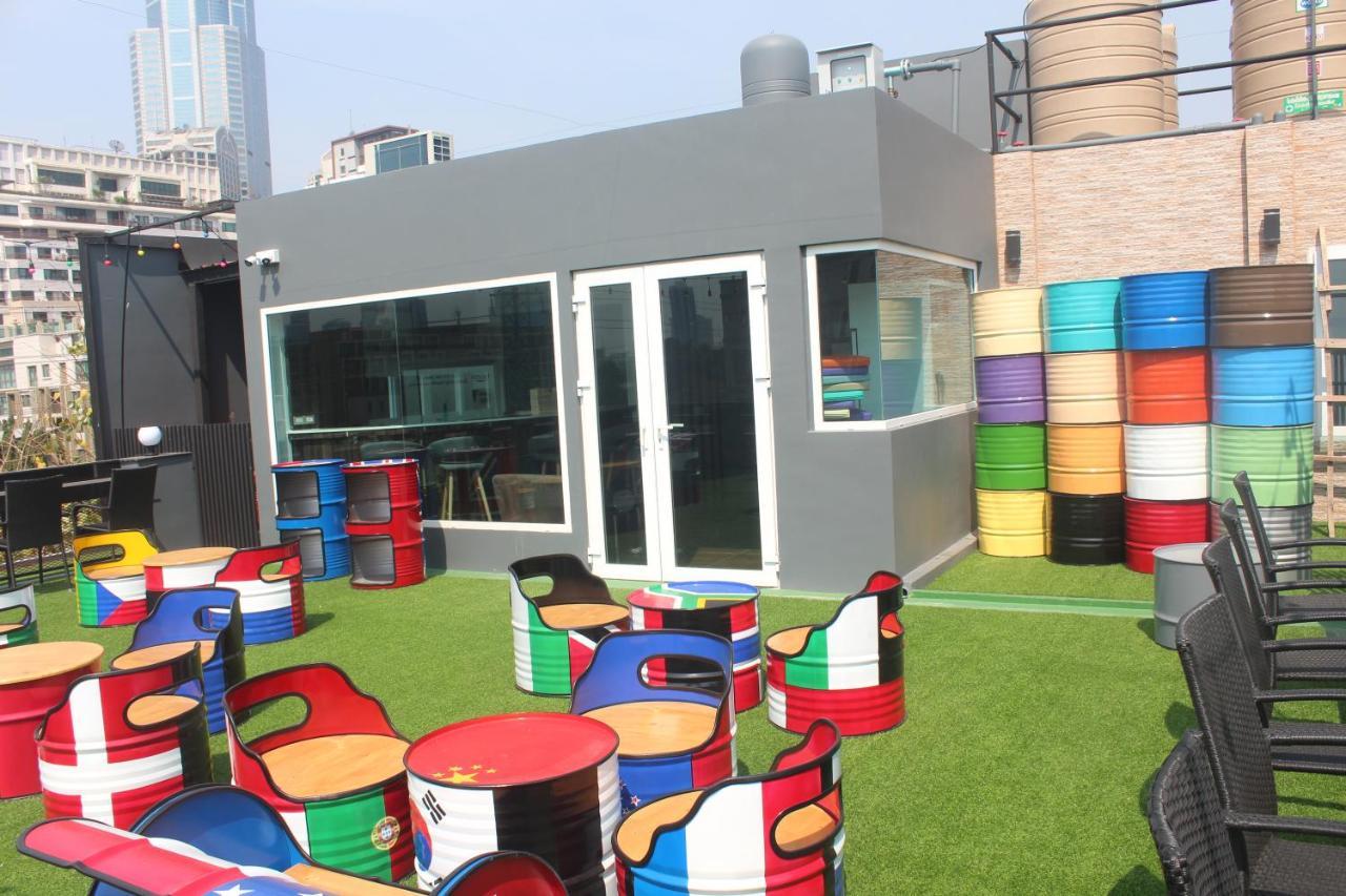 בנגקוק H-District Boutique Poshotel מראה חיצוני תמונה