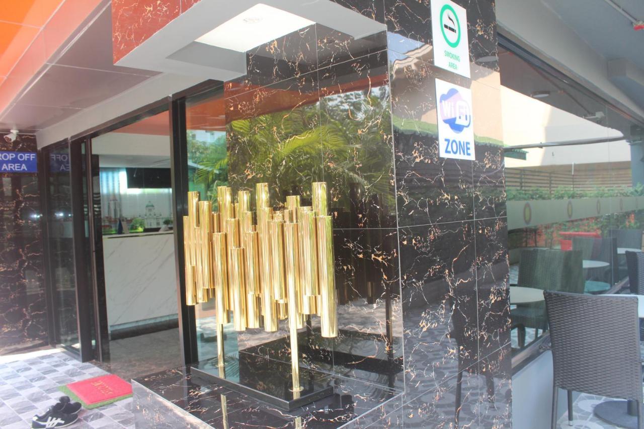בנגקוק H-District Boutique Poshotel מראה חיצוני תמונה