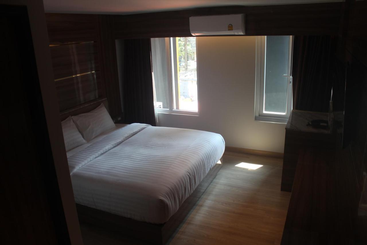 בנגקוק H-District Boutique Poshotel מראה חיצוני תמונה